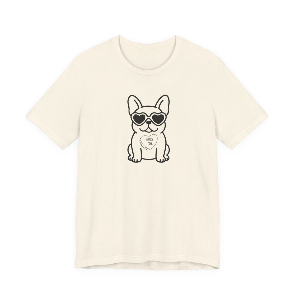 Kiss Me Pup – T-Shirt